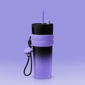 Pastellfarbener Isolierbecher mit Strohhalm - 24oz Wiederverwendbarer Kaffeebecher mit Silikon-Griffhülle, Herzanhänger und Tragegurt - Product Image 1