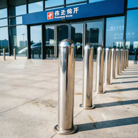 Borne de circulation amovible et verrouillable en acier inoxydable SS304, poteau anti-collision avec bandes réfléchissantes pour la sécurité des accès de stationnement