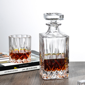 Stock In Stock fatti a mano incisa classici quadrati di liquore Decanter vetro whisky bottiglie <span class=keywords><strong>e</strong></span> <span class=keywords><strong>bicchieri</strong></span> Set per gli uomini regalo - Product Image 3