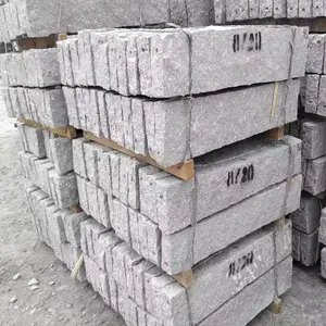 Low Price Customized Sizes Curb Granite Curbstone Paving Garden Stone Rough Split Flamed Kerbstone For Sale