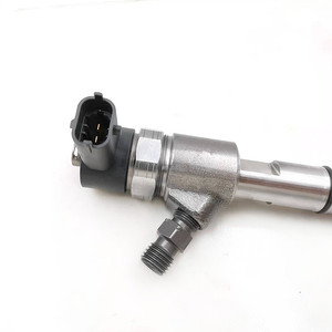 Injektor Bahan Bakar Common Rail 0445110313 0445110445 0445110446 untuk Mesin Diesel JAC Foton 4JB1-<span class=keywords><strong>2</strong></span>.8L - Product Image 4