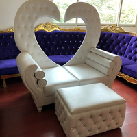 Canapé d'amour blanc de luxe de l'usine de Foshan, canapé de mariage, chaises en bois antique pour la mariée et le marié, peinture moderne, chaise élégante pour hôtel, 1 pièce