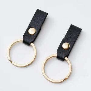 Porte-clés en cuir PU de haute qualité, porte-clés en cuir de vache court à <span class=keywords><strong>deux</strong></span> couches pour personnes âgées, vente en gros - Product Image 4