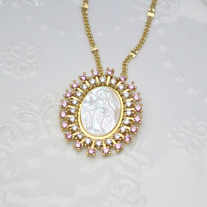 NZ1724 <span class=keywords><strong>Collar</strong></span> con colgante <span class=keywords><strong>de</strong></span> la Virgen <span class=keywords><strong>de</strong></span> Guadalupe, chapado en oro, con pavé <span class=keywords><strong>de</strong></span> circonitas y nácar tallado, diseño <span class=keywords><strong>de</strong></span> la Virgen María - Product Image 5