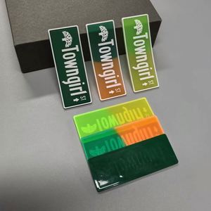 ป้ายโลโก้แบบนูน 3 มิติ ทำจากยางพีวีซีซิลิโคนเนื้อนุ่ม สำหรับเสื้อผ้า ป้ายพีวีซีใส ป้ายพีวีซีติดหมวก - Product Image 2
