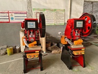 Machine à poinçonner les trous de type C en métal J23-125T