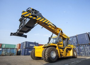 Grue frontale de 65 tonnes XCS65K Reach Stacker pour l'Amérique du Sud - Product Image 5
