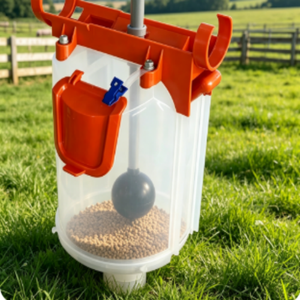 Distributeur automatique économique de nourriture pour truies, 8L, avec tasse doseuse, équipement d'élevage porcin, PP transparent, 60mm 75mm - Product Image 1