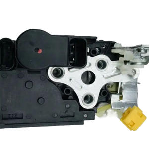 Pièces détachées automobiles en gros pour SsangYong Rexton : Actionneur de serrure de porte, verrouillage centralisé 7121008032 7122008012 - Product Image 3