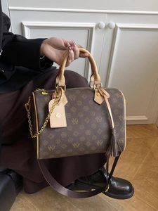 High quality womens leather crossbody <b>bag</b> luxury designer <b>bag</b> large capacity ladies <b>tote</b> <b>bag</b> stylish new handbags - Product Image 2