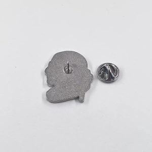 Pin Personalizado con la Frase 'Habla de Forma que tu Voz no Temble', Pin de Esmalte con el Motivo de 'Feminismo, Poder Femenino', Broche con Frase Famosa, Joyería, Regalo para Amigas - Product Image 4