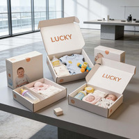 Ensemble personnalisé pour nouveau-né, chaussettes en coton, boîte cadeau, emballage en carton ondulé, boîte de vêtements pour bébé
