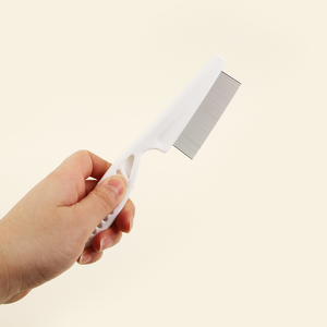 Pettine delle pulci <span class=keywords><strong>per</strong></span> animali domestici con spilli in acciaio inossidabile criptati e densamente imballati <span class=keywords><strong>per</strong></span> eliminare pulci e parassiti <span class=keywords><strong>per</strong></span> cani e <span class=keywords><strong>gatti</strong></span>. - Product Image 3