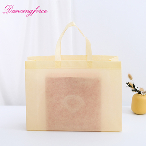 Vente en gros de sacs-cadeaux d'emballage non tissés imprimés sur mesure avec poignée découpée sac à main vêtements sacs à poussière <span class=keywords><strong>services</strong></span> d'entretien de chaussures votre propre - Product Image 3