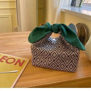 กระเป๋าเก็บความเย็นลายม้าลายแบบพกพา ทำจากผ้าแคนวาส พร้อมโบว์ผูก น่ารัก เหมาะสำหรับใส่กล่องข้าวกลางวัน - Product Image 4