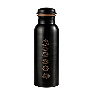 Bouteille en verre martelé cuivré avec couvercle étanche – Cadeau d'affaires haut de gamme, grande capacité, pour usage domestique - Product Image 4
