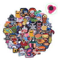Sortiment aléatoire de 100 pièces de décorations pour chaussures en PVC souple, accessoires de bricolage, boucles de chaussures mignonnes et kawaii de dessin animé