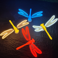 Nouvelles lumières décoratives LED imperméables IP65 en forme de libellule, papillon, fée, insectes, lumières de Noël pour parc, jardin