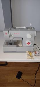 Machine à coudre électrique multifonctionnelle <span class=keywords><strong>SINGER</strong></span> 4423 pour la maison, avec enrouleur de fil automatique - Product Image 2