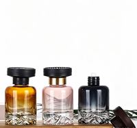 Bouteille d'aromathérapie en verre cylindrique de luxe de 120 ml avec base en forme de montagne pour la décoration de la maison et la diffusion d'encens
