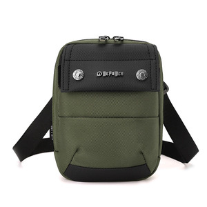 Nueva Bolsa de Pecho Pequeña Cuadrada de Nailon Impermeable y Resistente al Desgaste para Hombre, para Viajes y Desplazamientos, con Cierre de Cremallera y Costuras - Product Image 1
