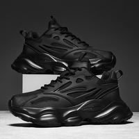 Vente en gros Chaussures de marche sportive tendance pour hommes de grande taille Tige en maille respirante Semelle légère en EVA Talons hauts souples à ressort
