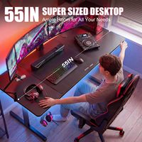 Bureau de jeu OEM avec pieds en métal en forme de T, plateau large, texture fibre de carbone, porte-gobelet et support pour casque – Poste de travail informatique