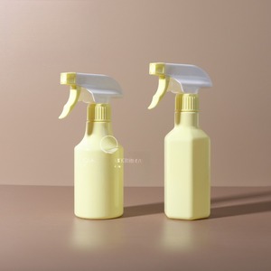 Chất Lỏng <span class=keywords><strong>Container</strong></span> 300Ml 500Ml Trắng Vàng Màu Xanh Nhựa Pcr <span class=keywords><strong>HDPE</strong></span> Làm Sạch Phun Chai Với Kích Hoạt Phun 2 Gói Mỗi Hộp - Product Image 3