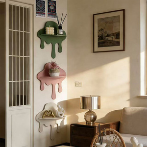Prateleira de Armazenamento em Forma de Nuvem para Montar na Parede - Item Decorativo para Interiores de Homestay - Product Image 4