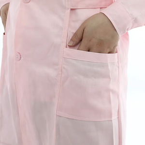 เสื้อกาวน์แพทย์สำหรับผู้หญิง สีขาว ผลิตจากโรงงาน ราคาโรงงาน ผ้าทอผสมฝ้ายและโพลีเอสเตอร์ ได้รับการรับรองมาตรฐาน CE สำหรับโรงพยาบาลและห้องปฏิบัติการ - Product Image 5