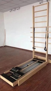 Lit <span class=keywords><strong>de</strong></span> Pilates professionnel pour l'alignement du tronc, avec double rail en bois et échelle coulissante bidirectionnelle - Product Image 2