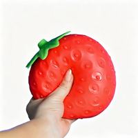 Bestseller transfrontalier : Jouet anti-stress souple en TPR en forme de fraise – Balle à presser douce et moelleuse à récupération lente pour les 14 ans et plus
