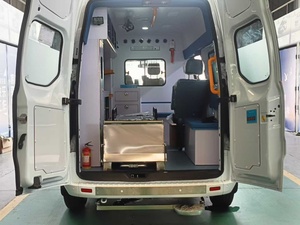 Ambulancia, Ambulancia Hospitalaria, Vehículo de Transporte de Rescate con Monitoreo de UCI, Ambulancia Manual 4x4, Personalizable - Product Image 4