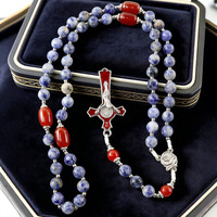 Perles d'aventurine turquoise, perles de cornaline rouge en forme de baril, capuchons de perles en argent, croix de Saint Benoît émaillée, chapelet catholique en pierre naturelle