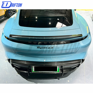 Ensemble de diffuseur de pare-chocs arrière en fibre de carbone sèche de qualité Performance pour Porsche Taycan Turbo 4S - Product Image 4