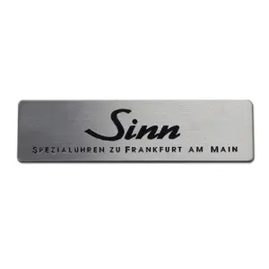 Etichette metalliche personalizzate logo inciso targhette in acciaio inox etichetta per strumento per pianoforte