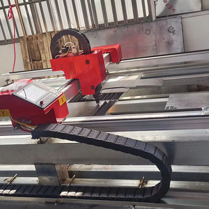 เครื่องตัดเลเซอร์ไฟเบอร์ขนาดเล็ก CNC สำหรับตัดโลหะ เหล็กกล้าคาร์บอน เหล็กกล้าไร้สนิม รุ่น 3015 ระบายความร้อนด้วยน้ำ กำลังไฟ 1500W-6000W - Product Image 1