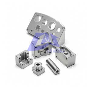 Piezas de Mecanizado CNC de Alta Precisión en Aleación de Aluminio para Moldes de Soplado en la Industria del Embalaje - Product Image 1