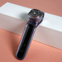 Appareil de soins de la peau de marque privée rouleau à lèvres baguette pour les yeux or énergie barre de beauté masseur de visage électrique outil de levage facial vibrant