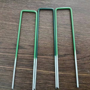 Agrafes de jardinage en métal de type U de 6 pouces, peintes, galvanisées, revêtues de vinyle vert, pour gazon et pelouse, qualité DIY - Product Image 2