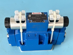 Nouveau distributeur directionnel électro-hydraulique piloté R900923971 4WEH16E7X en stock - Product Image 6