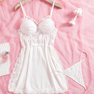 Ensemble de lingerie sexy et séduisant, populaire en Europe et aux États-Unis, comprenant une chemise de nuit en dentelle et un string. - Product Image 3