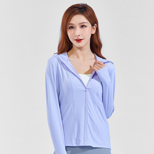 เสื้อป้องกันแสงแดด UPF 50+ สำหรับผู้ชายและผู้หญิง น้ำหนักเบา ระบายอากาศได้ดี แห้งเร็ว มีฮู้ด ป้องกันรังสียูวี เหมาะสำหรับการเดินป่า ตกปลา วิ่ง และกีฬากลางแจ้งอื่นๆ - Product Image 2