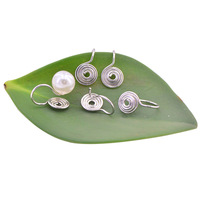 Ensembles de bijoux en gros Style minimaliste 18k or laiton matériel torsadé anneaux rotatifs spirale Clip sur boucles d'oreilles bijoux