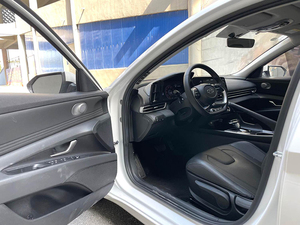 Estilo <span class=keywords><strong>de</strong></span> moda Sedan Hyun-dai ELANTRA 2022 Modelo 1.5L CVT LUX Edición digna con jóvenes como coche - Product Image 4