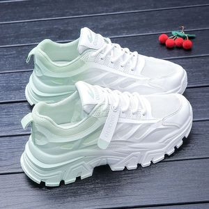 Zapatillas deportivas rosas transpirables para mujer con suela gruesa para aumentar la altura, zapatillas casuales modernas y a la moda para caminar. - Product Image 3