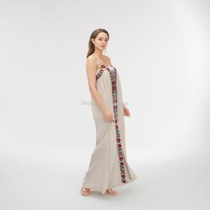 เดรสยาวทรงพลิ้วปักลายดอกไม้สำหรับผู้หญิง รุ่น OEM Elegant ปี 2025 - Product Image 4