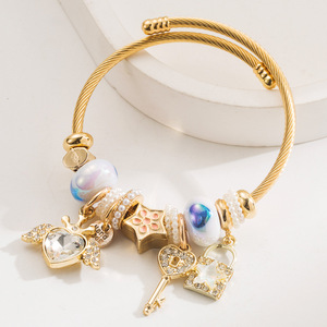 Bracciale a <span class=keywords><strong>filo</strong></span> in acciaio inossidabile fai da te <span class=keywords><strong>con</strong></span> ciondoli, perline e cuore di cristallo, chiusura a chiave, regolabile, gioielli personalizzati OEM - Product Image 4