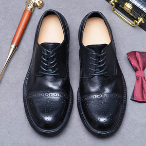 Zapatos de cuero Goodyear hechos a mano con punta redonda, zapatos formales de negocios, suela de cuero con diseño inglés grabado, de piel de vaca para hombre - Product Image 3