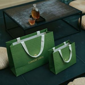 Sac en papier kraft de luxe personnalisé, écologique, entièrement imprimé, pour emballage alimentaire, avec poignée en ruban, idéal pour le shopping, les cadeaux, l'artisanat et la fourrure - Product Image 2